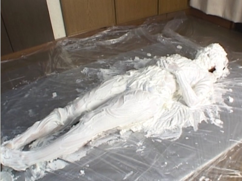 生クリーム女体盛りメッシー