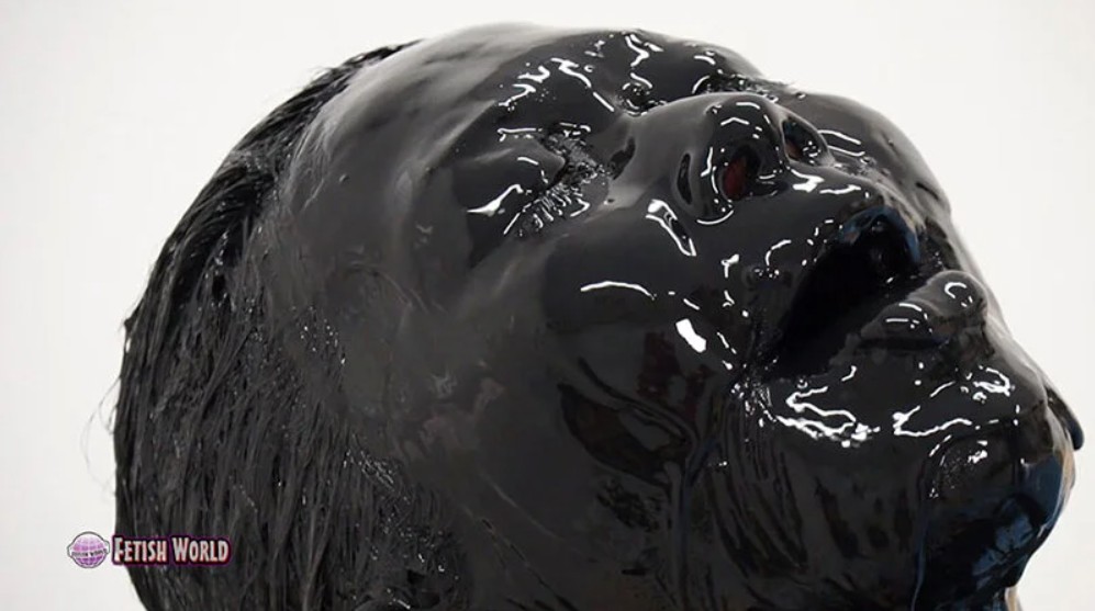 顔面ぶっかけペイントメッシー