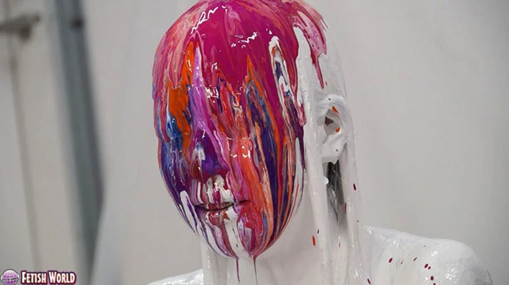 絵の具まみれ顔面ぶっかけメッシー