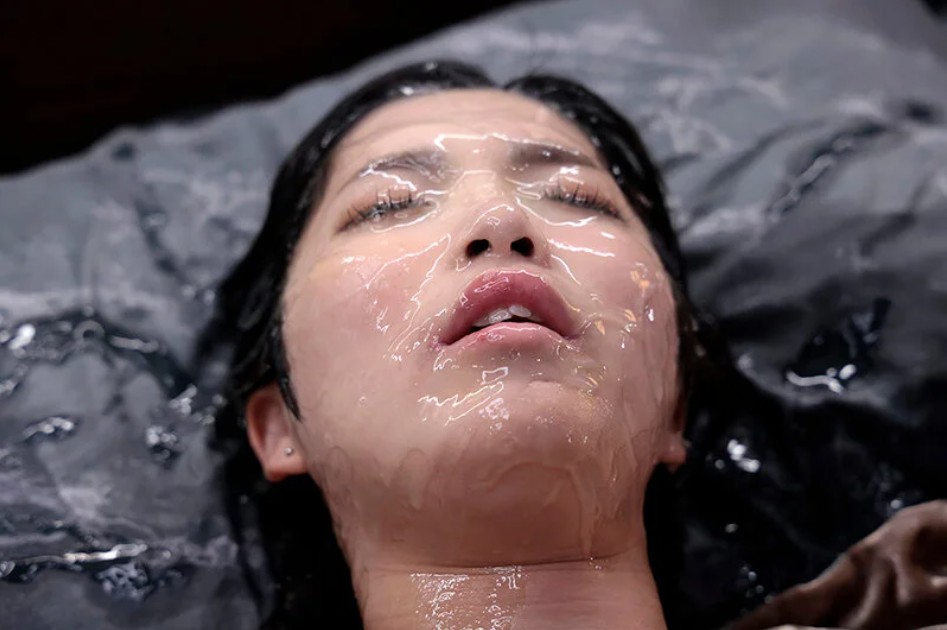 顔面覆われぶっかけメッシー