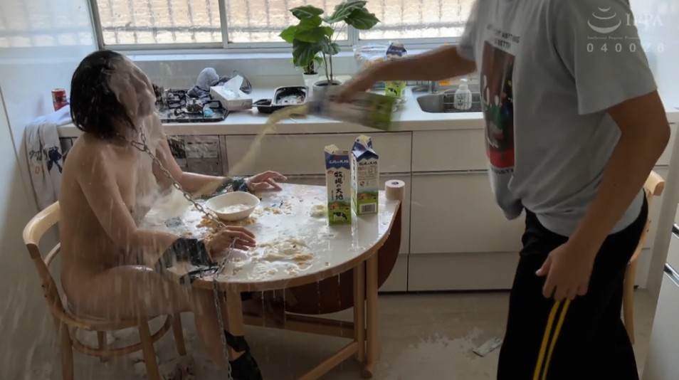 顔面牛乳ぶっかけメッシー