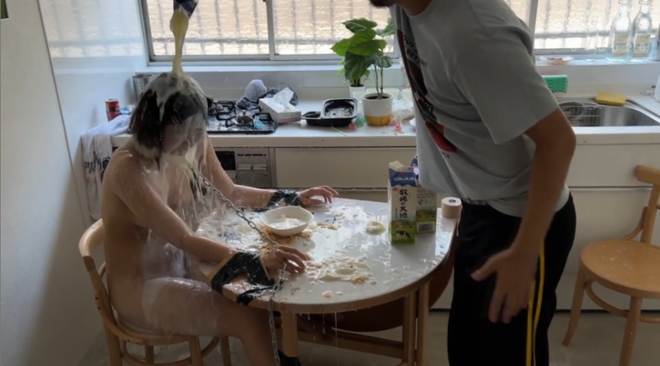 顔面牛乳ぶっかけメッシー